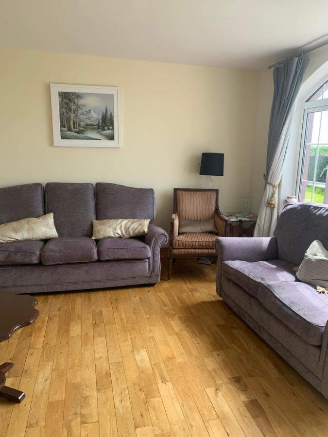 Brownes Bed & Breakfast Emlagh East Exterior photo