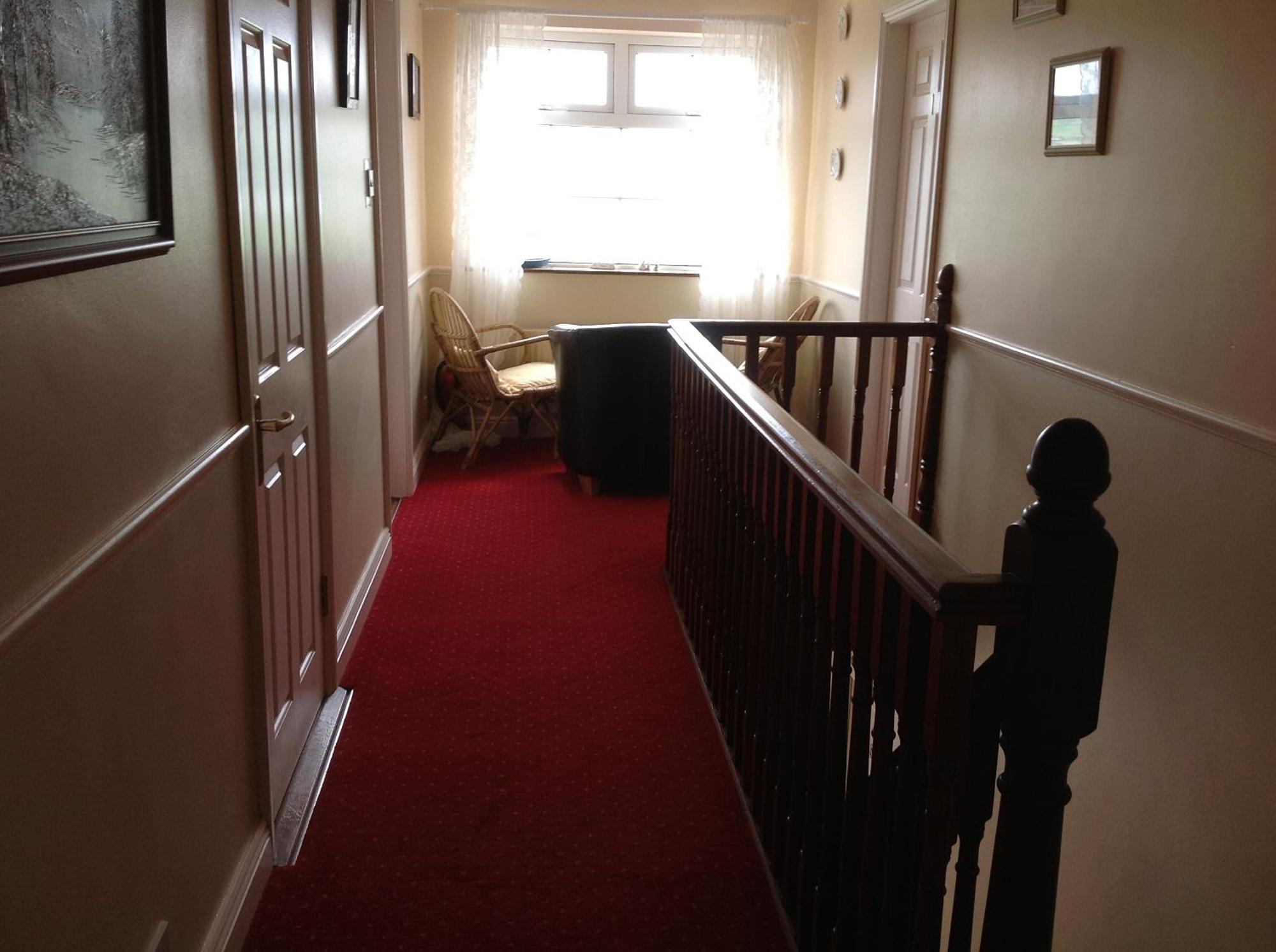 Brownes Bed & Breakfast Emlagh East Exterior photo