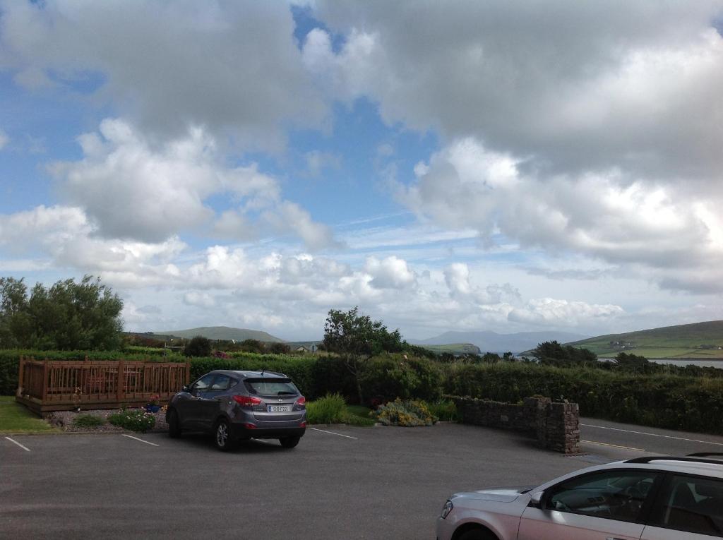 Brownes Bed & Breakfast Emlagh East Exterior photo